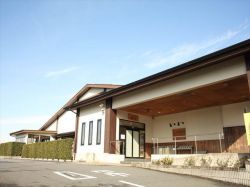 駐車場は広いよ