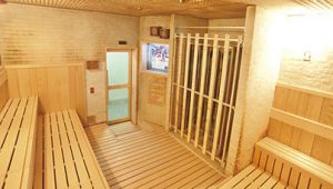 メンズサウナ こり・こり１