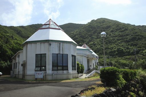 八丈町役場 ブルーポート・スパ・ザ・ブーン1