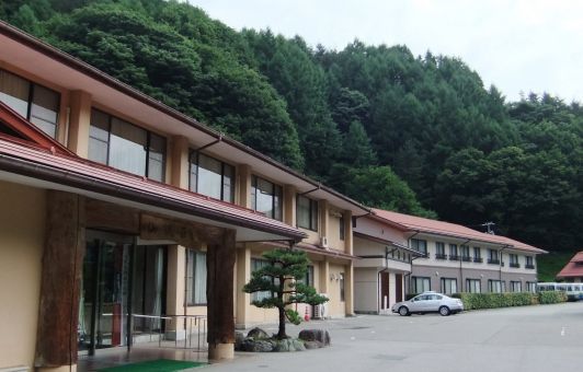 山と渓流の宿 仙流荘１