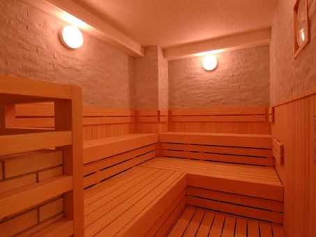 ルネサンス金町駅前241