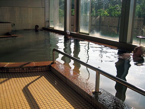 塩の湯温泉 ふれあい館２