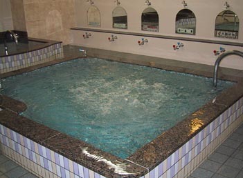 白山湯六条店３