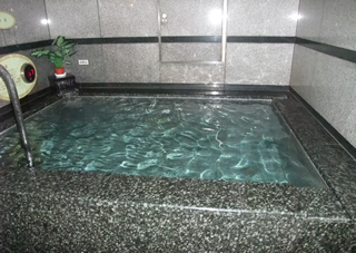 ホテルキャビナス福岡３