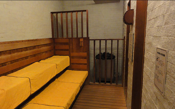 京阪ユニバーサルタワー３