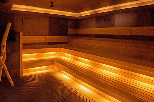 調湿効果のある男性サウナ室