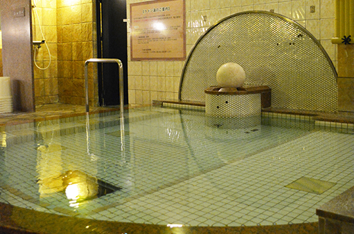 博多の森 湯処 月の湯３