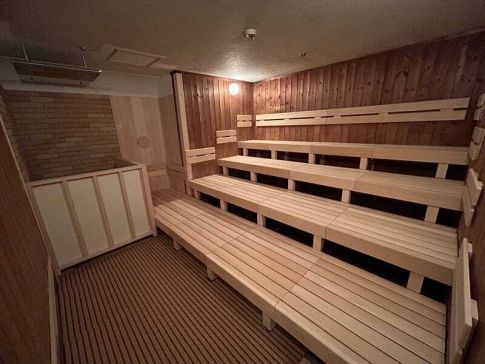 ルネサンス新宿241